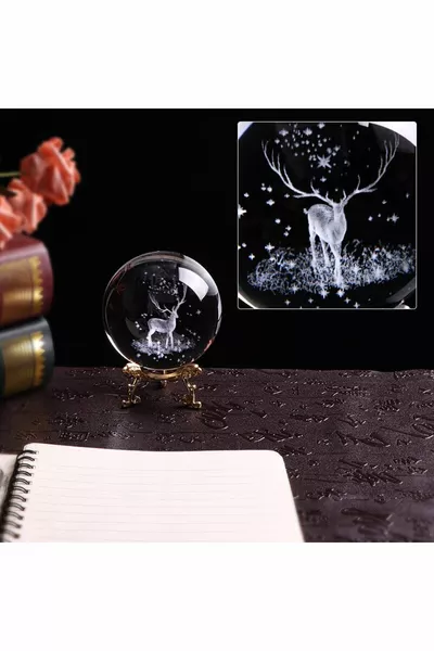 Декоративна стъклена топка 3D с сребристи крака и дизайн на елен