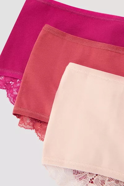 Hot Summer Lace Detailed 3-Piece Multicolor Hipster Panties