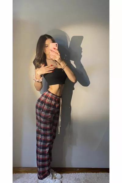 Pantaloni della tuta pigiama unisex oversize comodi con motivo a quadri rosso e blu scuro