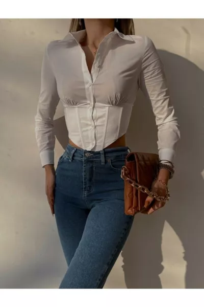 Chemise blanche à corset