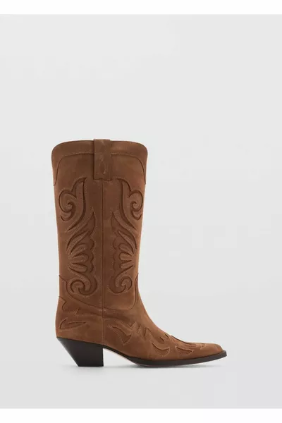 أحذية جلدية على غرار رعاة البقر