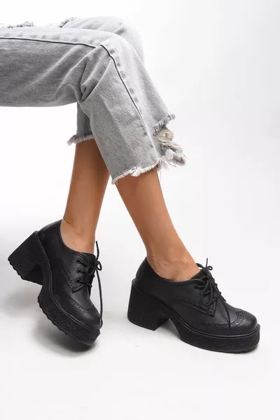 Ghinziss Women's Heels Lace-Up Loafer  Textured Black Skin