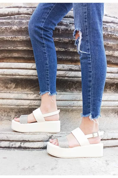 Бежевый цвет плоская подошва с каменным ремешком женские сандалии