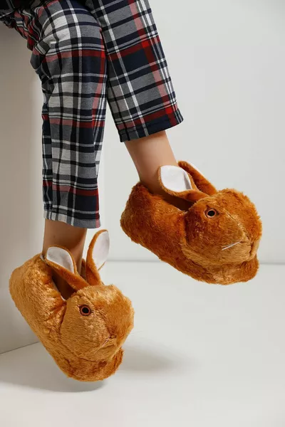 أرنب نموذج عدم الانزلاق الوحيد عارضة ومريحة الشتاء المرأة البندوف البني