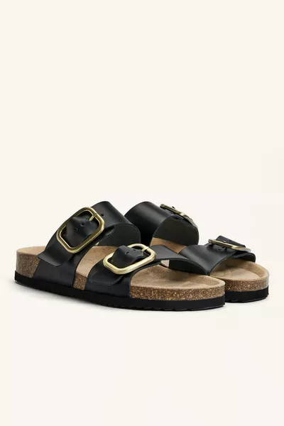 Chaussons en cuir à boucle