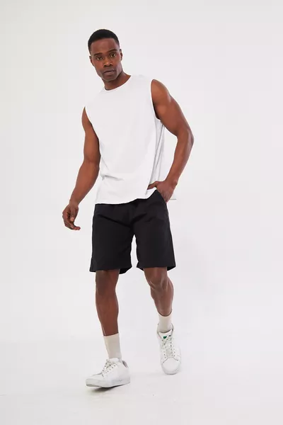 شورت ثلاثي ألوان أسود ورمادي وأنثراسيت للجنسين