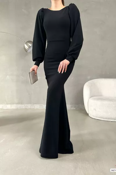 Schwarzes Ballonarm-Fischmodell Maxi-Kleid aus importiertem Kreppstoff