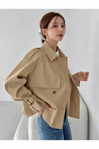 معطف ترنش قصير على طريقة راكبي الدراجات