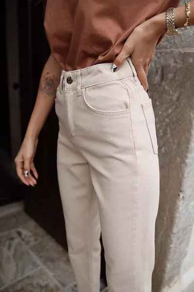Yüksek Bel Bej Rengi Mom Jeans Likralı Esnek Kot Pantolon