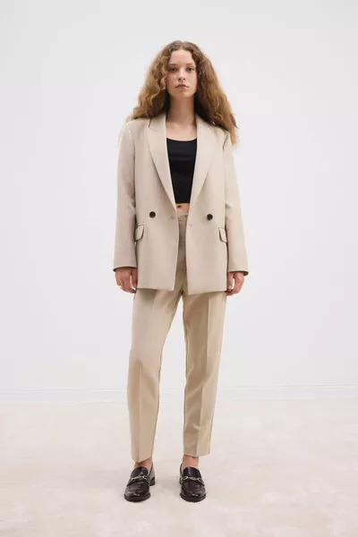 جاكيت بليزر بسيط بزر وياقة كبير الحجم قياس واسع AU