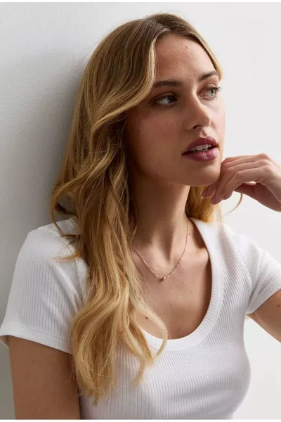 Damen Weißes T-Shirt & Bluse mit quadratischem Ausschnitt, gerippter Stoff aus Lycra