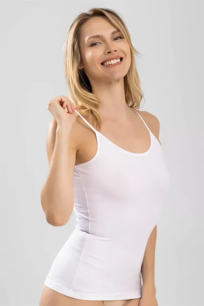 قميص داخلي نسائي قطني رفيع بحمالات رقيقة و رقبة عميقة بيضاوي ساده أبيض