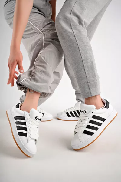 Chaussures de sport sneakers blanc et noir