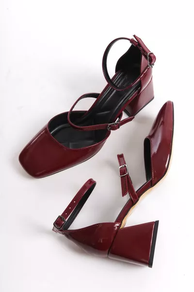 حذاء صيفي من سيغفا ماري جين بورغندي لامع بكعب سميك وحزام