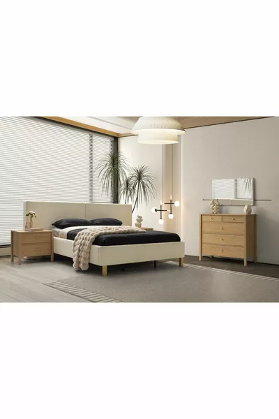 Folt Brown 5-Door Bedroom Set