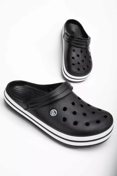 صندل صيفي موديل Cross للأطباء والممرضين في المستشفى