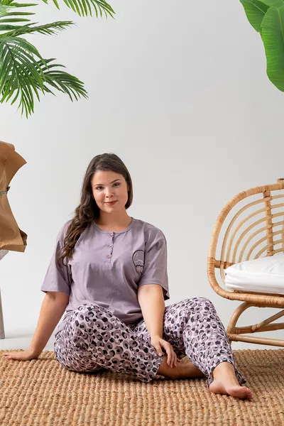 % Pamuk Büyük Beden Kısa Kol Kadın Pijama Takımı- Lila Leopar Desen Şık Pijama Takımı