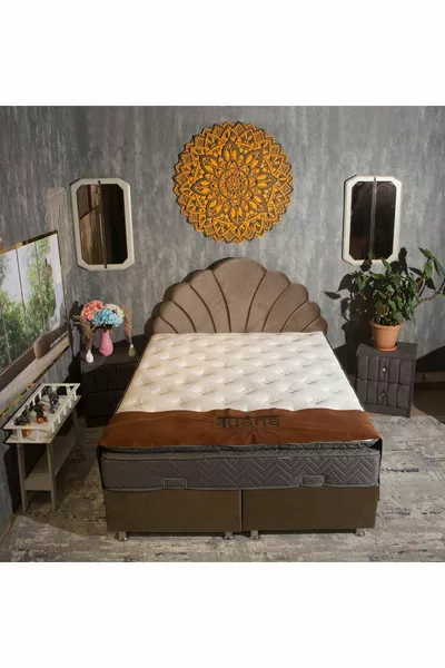 سرير خشبي مع تخزين