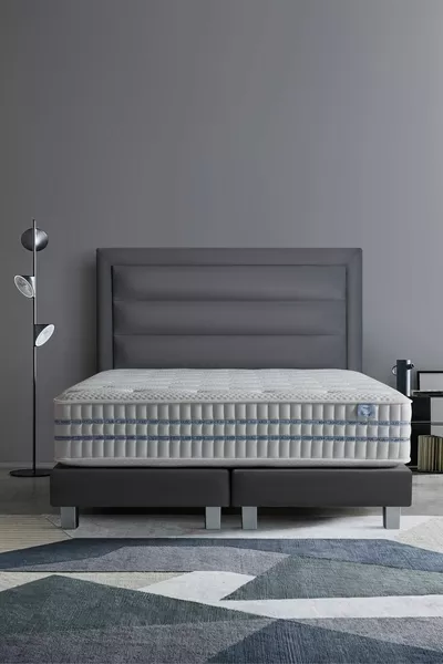 | الليل الأزرق | مرتبة هجينة مريحة بواجهة صلبة / ناعمة للاستخدام المزدوج