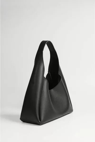 Women's Black Faux Leather Zippered Hand And Shoulder Bag With Inner Compartment