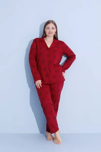 طقم بيجامة نسائي كبير الحجم بأكمام طويلة من القطن بأزرار أمامية وطبعة