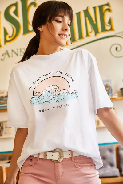 قميص نسائي أبيض من أوشن 