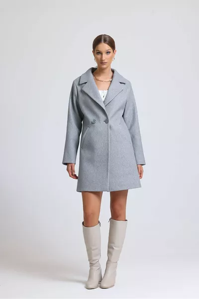 Manteau court en lainage pour femme avec boutons