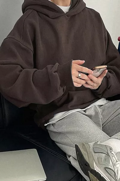 Sweat-shirt marron pour homme à capuche en molleton trois fils