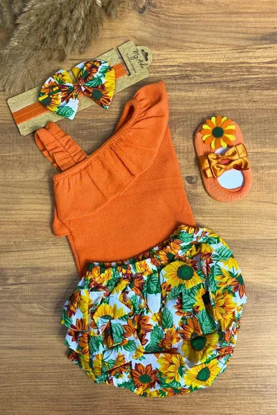 طقم مهد للأطفال البنات بنقشة الزهور على جانب واحد وتنانير كشكش