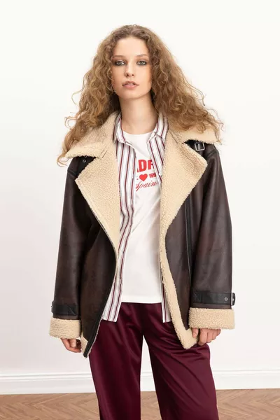 Relax Fit Plush Lined Coat Double-Breasted Collar Zippered with Belt WN