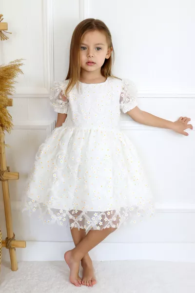 فستان بنات أبيض بأكمام قصيرة وطبقة تول بنقشة الأقحوان - هيلاري