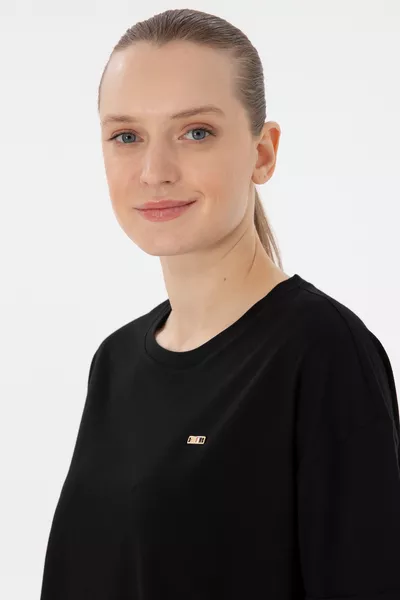 Women's Black Long-Sleeve Pleated Crew Neck T-Shirt 