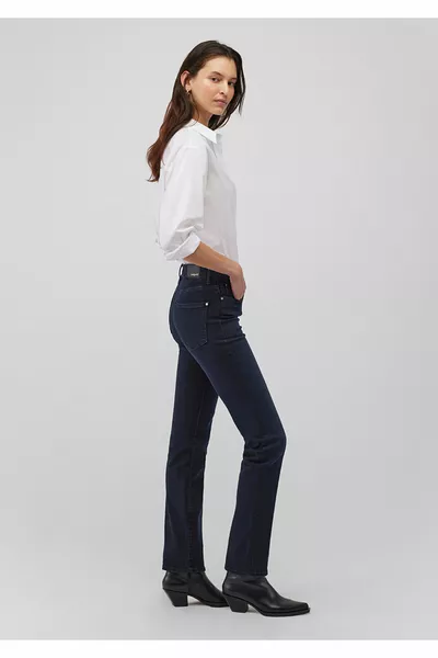 بنطلون جينز كندرا غولد بريميوم باللون الأزرق الحبر 