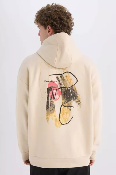 سويت شيرت بأكمام طويلة بغطاء رأس ومطبوع على الظهر بمقاس واسع AU