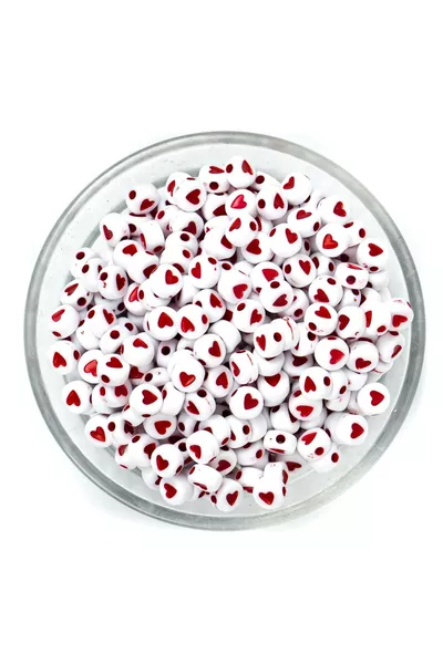  grammi - Perline piatte di plastica bianche con figura a cuore rossa, ( g - circa  pezzi)