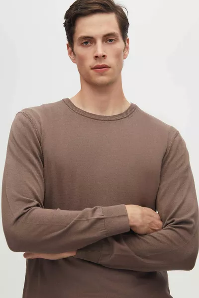 كنزة صوفية بياقة دائرية من Ds Damat، مقاس عادي، بلون بيج، لا تتكوَّن منها الوبر