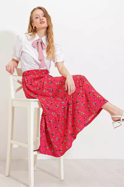 Kadın Fuşya Çiçek Desenli Uzun Örme Etek 