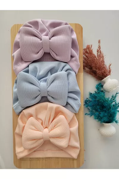 مجموعة من 3 قبعات ملونة للفتيات مع فيونكة