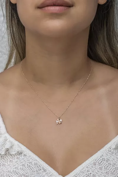 Setting Silver Rose 4-Leaf Tiny Clover Necklace