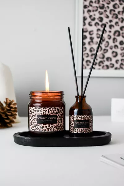 مجموعة عطور وشموع بنكهة الزهور من ليوبارد