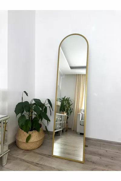Огледало за цял ръст с овална стойка  см с рамка от златен метал