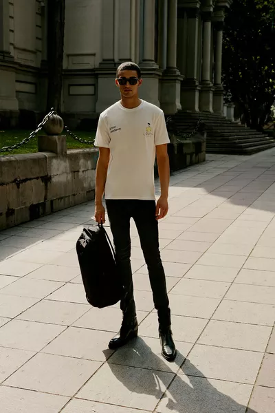 بنطال جينز رجالي أسود بقصة ضيقة جدًا ومرن من قماش الدنيم القطني