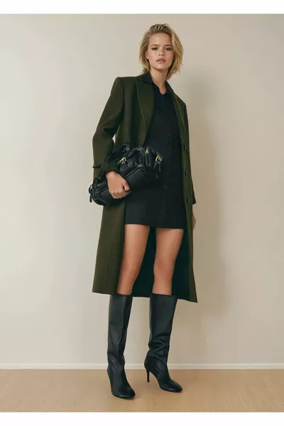 فستان قصير بياقة قميص