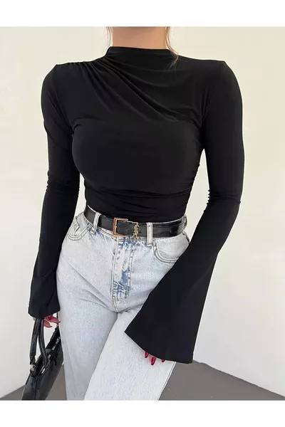 بلوزة إسبانية بأكمام مطاطية رملي