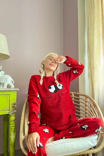 Red Zzz Wake Patterned Women's Plush Pajama Set