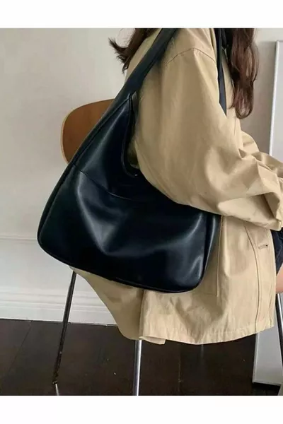 حقيبة نسائية سوداء للكتف بسحاب، صناعة عالية الجودة وجلد صناعي ناعم، حقيبة جامعية