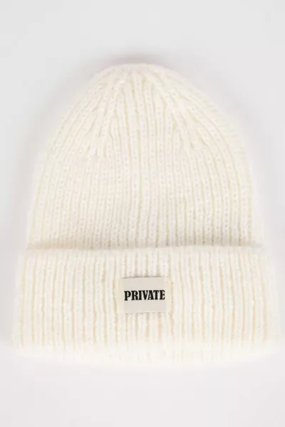 قبعة شتوية نسائية بعلامة منسوجة WN