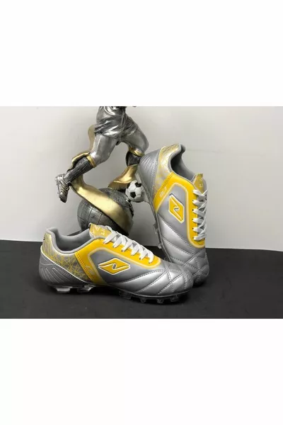 القوقاز جل وحيد أحذية كرة القدم للأطفال