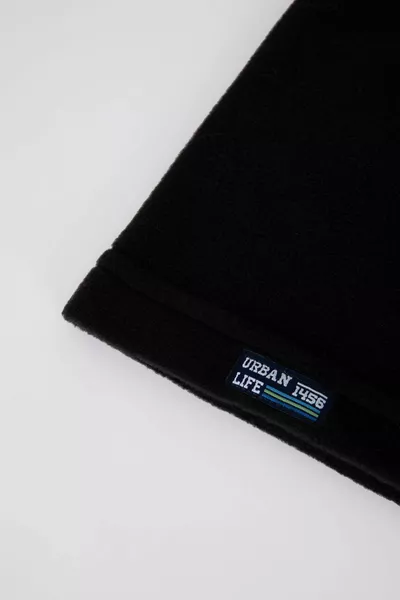 قبعة صغيرة من الصوف للرجال ودعامة للرقبة