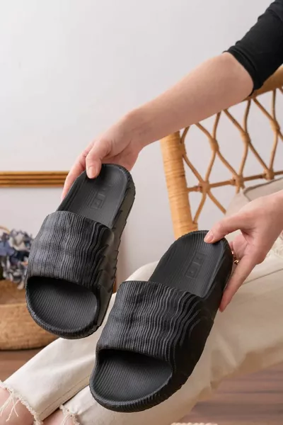 Unisex leggero confortevole flessibile Yezy Beach Sea Pool cucina pantofole casual